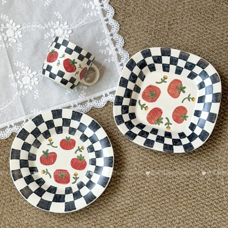 Vintage Hand-Painted Checkered Tomato Ceramic Dinnerware Set for Home Use, Underglaze Color Tableware, Rice Bowl, Dessert Plate, Salad Plate Vintage Hand-Painted Checkered Tomato Ceramic Dinnerware Set for Home Use, Underglaze Color Tableware, Rice Bowl, Dessert Plate, Salad Plate