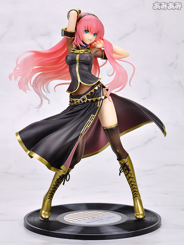 FIG-MOE-5417_05.jpg