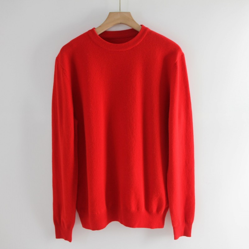 Festive Red Wool and Cashmere Blend Crew Neck Long-Sleeve Knit Sweater for Men and Women, Slim Fit Versatile Base Layer Top for Autumn and Winter