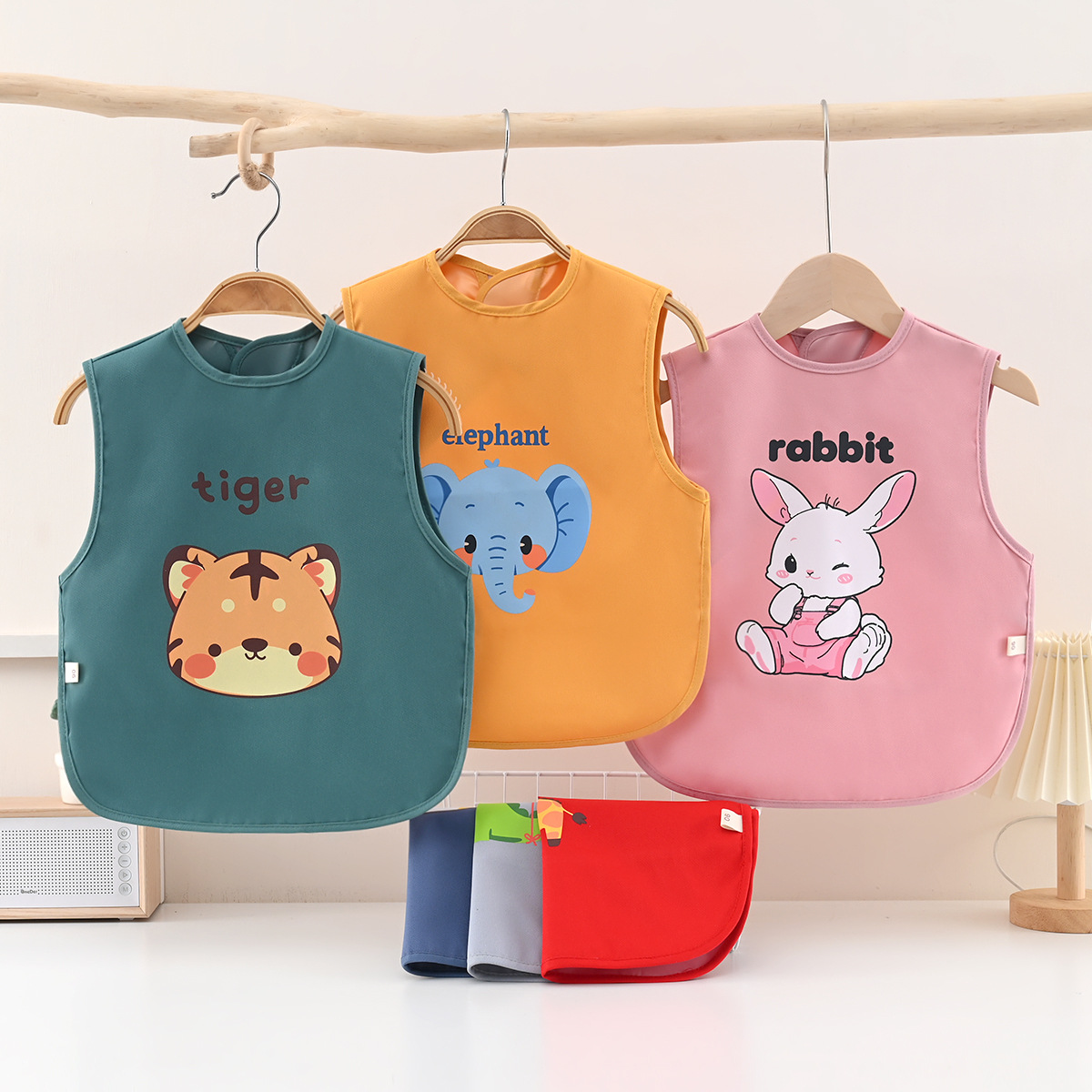 Children's smock, baby eating bib, waterproof and dirt-proof, men's and women's sleeveless baby eating bib, kindergarten reverse dressing vest