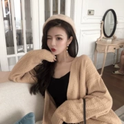 Mùa thu đông mới retro gió lười đơn giản đan len đan áo khoác cardigan + váy đen thon