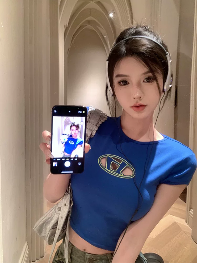 Klein blue functional style short-sleeved T-shirt for women with niche design for summer, pure sexy hottie hollow short top