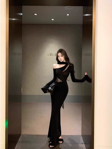 Черный кружевной лонгслив, сексуальное платье, сексуальная сумка, длинная юбка, с акцентом на бедрах