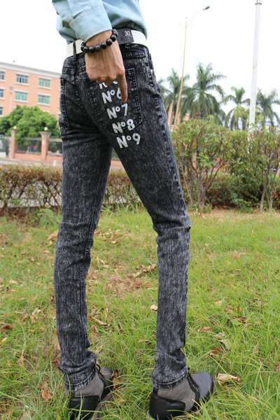 Jeans pour jeunesse pour Quatre saisons - Ref 1465282 Image 39