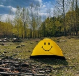 Цзянгоу продает только подлинную палатку на китайском рынке, кемпинговую двойную палатку со смайликом, Оуян Нана