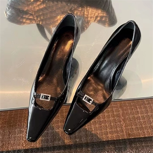 Park Caiying Rose То же самое черный патентный кожа высокие каблуки 2025 Новая королевская сестра Алмаз Бак -Бак