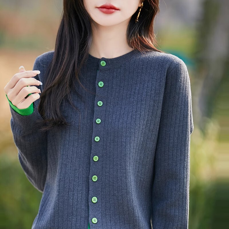 Color-Blocked Knitted Cardigan for Women, Round-Neck Sweater, Skin-Friendly, Suitable for Commuting, Air-Conditioned Environments, Long-Sleeve, Spring and Autumn Layering Outerwear Color-Blocked Knitted Cardigan for Women, Round-Neck Sweater, Skin-Friendly, Suitable for Commuting, Air-Conditioned Environments, Long-Sleeve, Spring and Autumn Layering Outerwear