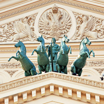 Large fiberglass imitation copper equestrian figure sculpture customized Apollo chariot landscape garden decoration floor-standing ornaments