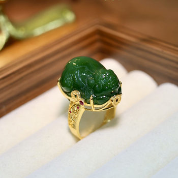Fashion trendy hetian jade hand ornaments with gold and jade for mother