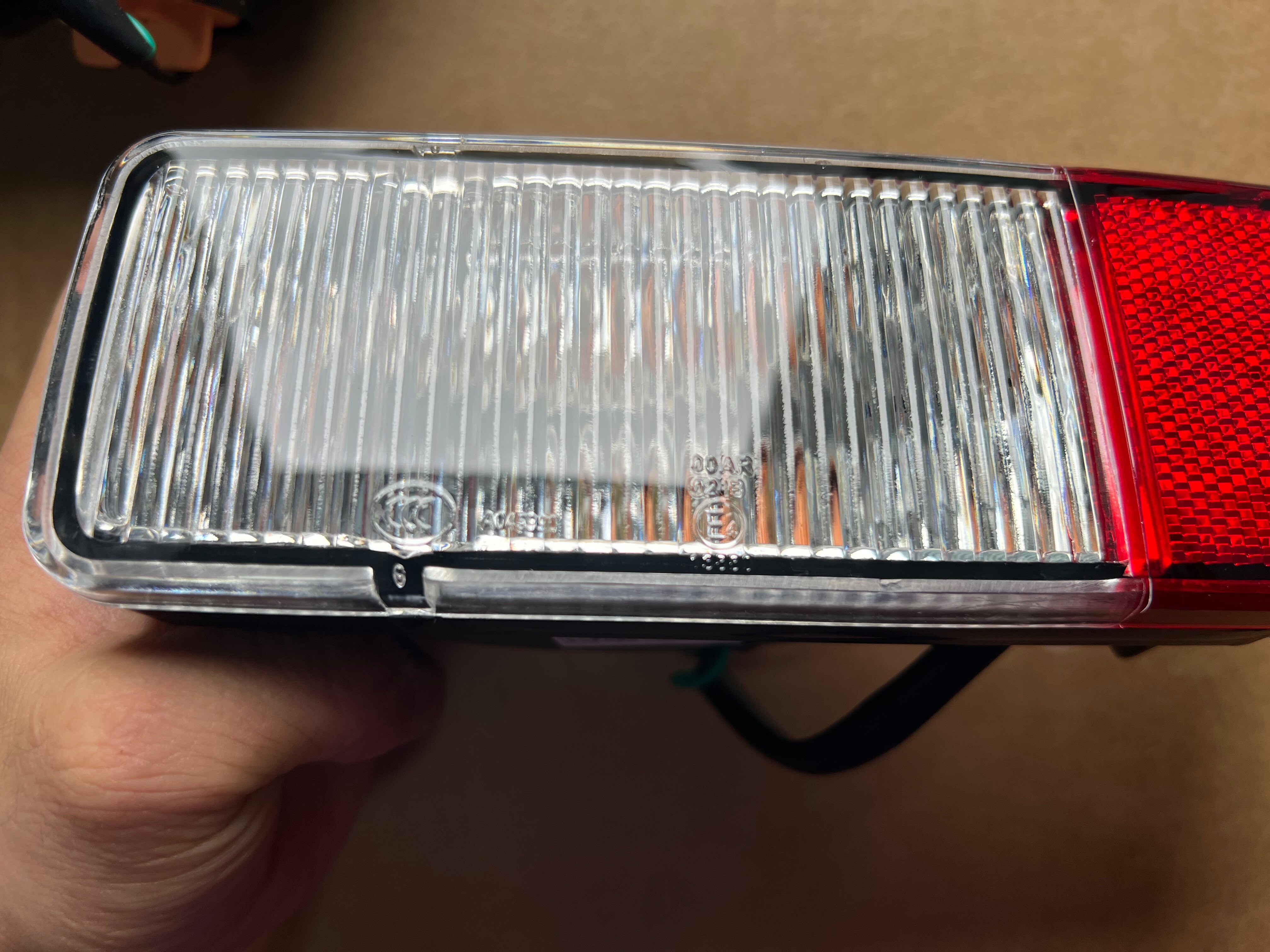 Задние фары 适用于昌河铃木浪迪后雾灯 铃木浪迪雾灯浪迪后杠灯倒车灯s21pq Angrong