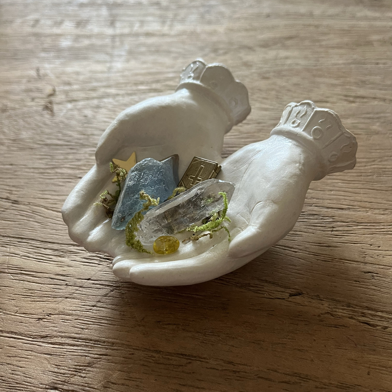 Small Goods Shop | Handmade Ceramic Original Design Jewelry Tray Hand-Shaped Storage Ornament