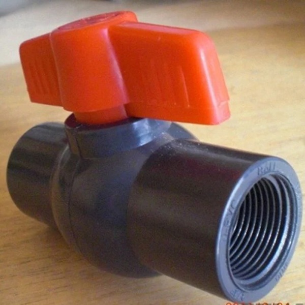 UPVC threaded ball valve Plastic inner threaded ball valve PVC threaded ball valve Q11F-16S Chemical threaded ball valve