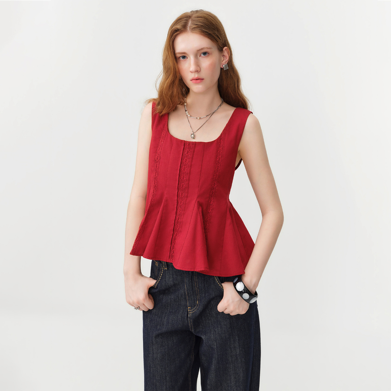 [Exclusive for Big-Size Fans] Red Waist-Cinching Lace Camisole Shirt Top