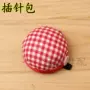 Màu đỏ và trắng gói pin pin pad pin gói DIY tay khâu kim được chèn vào các công cụ gói bọt - Công cụ & phụ kiện Cross-stitch tranh thêu chữ thập phong cảnh 3d