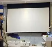 Ningbo red leaf 133 inch 16:9 electric curtain electric high definition white plastic white glass fiber projector curtain