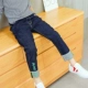Quần jean bé trai cộng với nhung dày 2018 mẫu mùa thu đông 2018 Quần jeans trẻ em Hàn Quốc trong quần trẻ em lớn