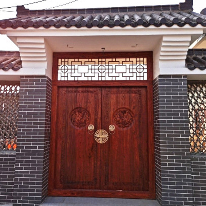 Solid wood gate Elm Chinese double switch gate courtyard villa antique gate rural entrance gate log door
