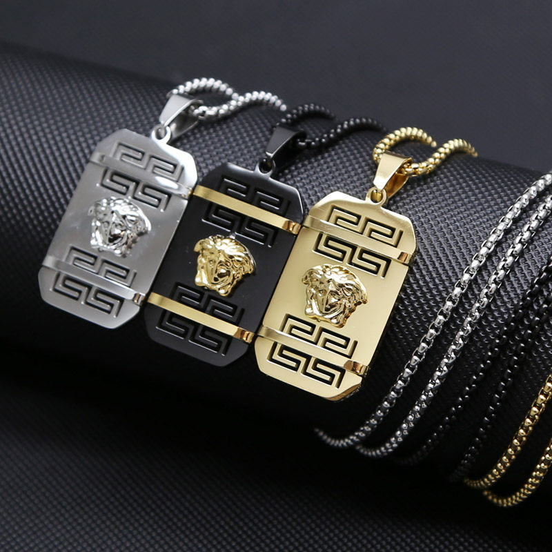Nouveau Riche gold high quality Medusa head European and American star snake female head plaid hip hop necklace medusa chain