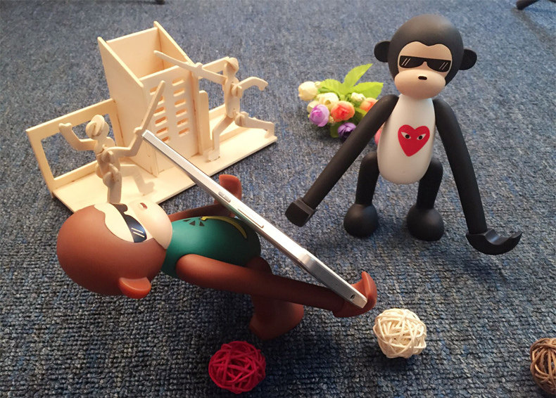 Armor King Cute Monkey Toy Adjustable Digital Support for 3.5-6 inch Phones & 7-10 inch Tablets