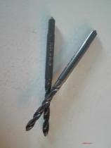 Japan OSG black spiral tap M2 5X0 45 M6X1 M2X0 4 oxidation spiral tap machine