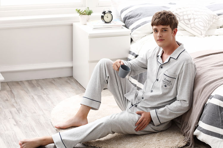 Bộ đồ ngủ mùa thu Fen Tengchun nam dài tay 100% cotton nam trung niên XL cotton mùa thu phù hợp với dịch vụ gia đình quần ngủ nam dài