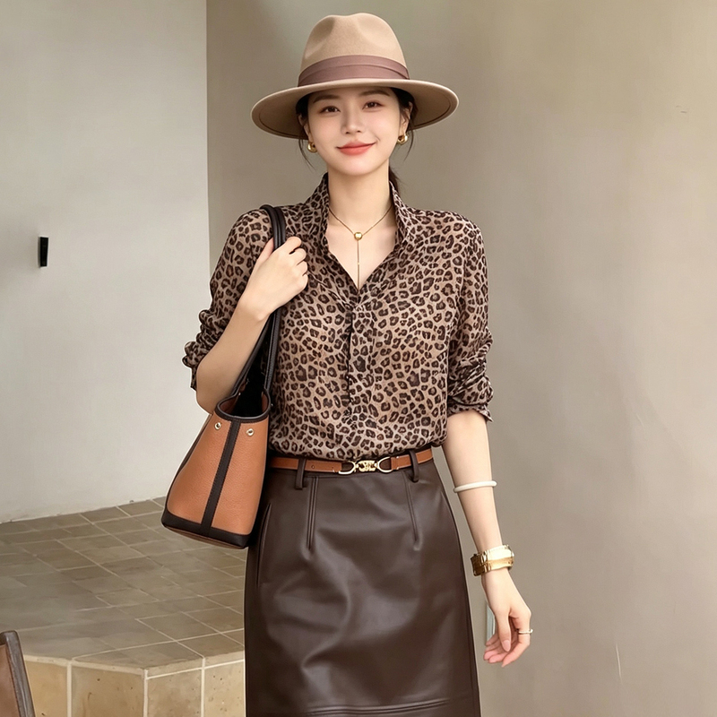 Old Money Style Retro Leopard Print Shirt for Women 2026 Spring and Autumn New Stand Collar High-End Slimming Long-Sleeve Shirt