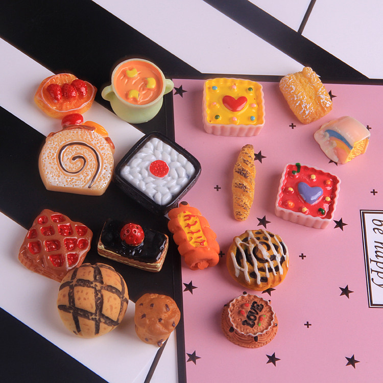 Strawberry cake bread simulation jam cream glue mobile phone protective shell handmade DIY resin accessories material package