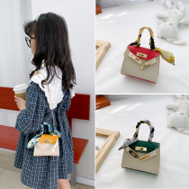 Boy Bag Fashion Princess Fan Texture Kylie Bag Girl Foreign Air Hit a handbag baby out for a small wallet