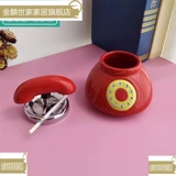 Телефон, милая модная трендовая пепельница