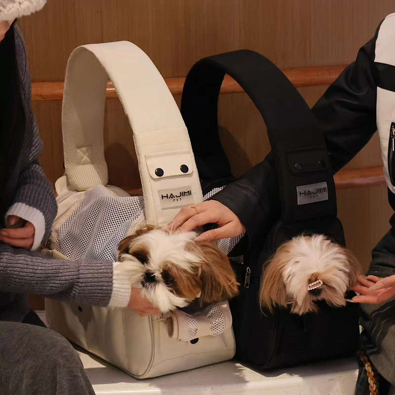 Hajimi ペットバッグ 犬用バッグ ポータブル 小型犬用 クロスボディ バックパック 大容量 四季対応 猫用 バックパック