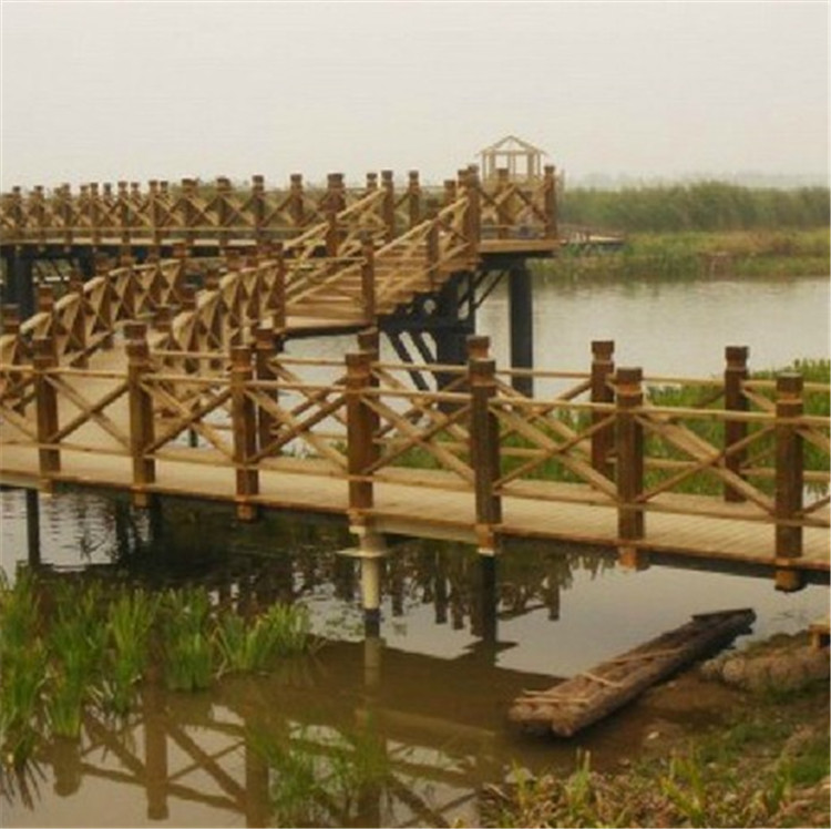 Sản phẩm làm vườn ngoài trời ngoài trời Carbonized Anticorrosive Wood Arch Bridge Cầu gỗ Công viên Biệt thự Cảnh quan Cầu trang trí - Nguồn cung cấp vườn vòi tưới rau