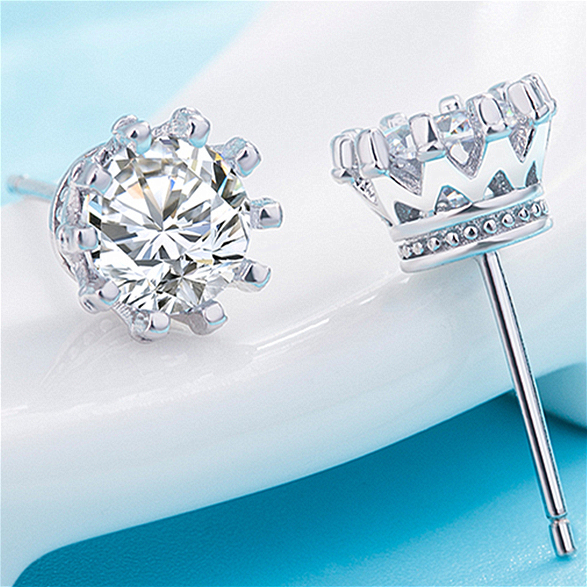 Korean version of delicate and small one-carat crown zircon silver ear nail minimalist Feminine Ear Accessories Fashion Clothing Mix