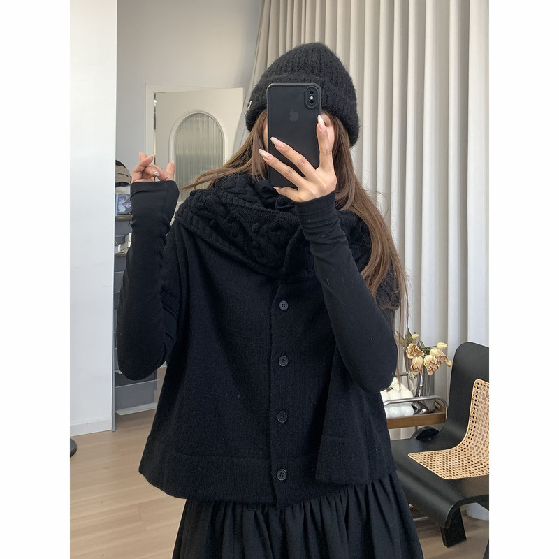 Melittlewei Private Label 100% Wool Cdg Dark Multi-Wear Cape Sweater for Women with a High-End Feel Melittlewei Private Label 100% Wool Cdg Dark Multi-Wear Cape Sweater for Women with a High-End Feel