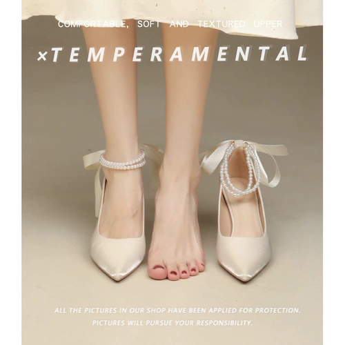 Белые свадебные туфли с заостренным носом с бантиком на высоком каблуке, изысканный стиль