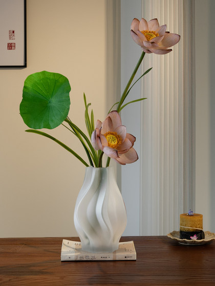 Simulated Lotus Flowers with a High-End, Realistic Feel, New Chinese-Style Decorative Pieces for Entrance, Tea Room, Dining Table, and Tv Cabinet, Embodying Song Dynasty Aesthetics