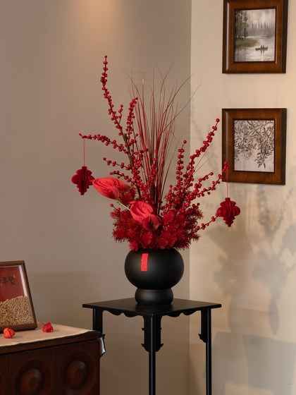 Chinese Red Housewarming Artificial Flowers, New Year's Eve Flower Decorations, Red Anthurium Fake Flowers with a High-End Feel for the Living Room, Festive New Year Bouquet