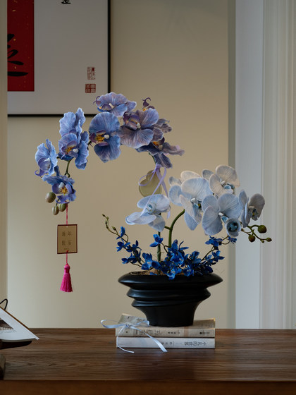 Artificial Phalaenopsis Orchid Plant Bonsai, High-End Realistic Decoration for Entryway, Living Room, Dining Room, and Tabletop