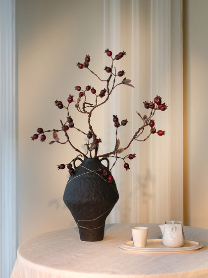 Small Pomegranate, Hawthorn Fruit, Artificial Flowers, Simulated Floral Art, Living Room Table, High-End Realistic Decorative Ornaments, Ceramic Vase