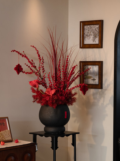 Chinese Red Housewarming Artificial Flowers, New Year's Eve Flower Decorations, Red Anthurium Fake Flowers with a High-End Feel for the Living Room, Festive New Year Bouquet