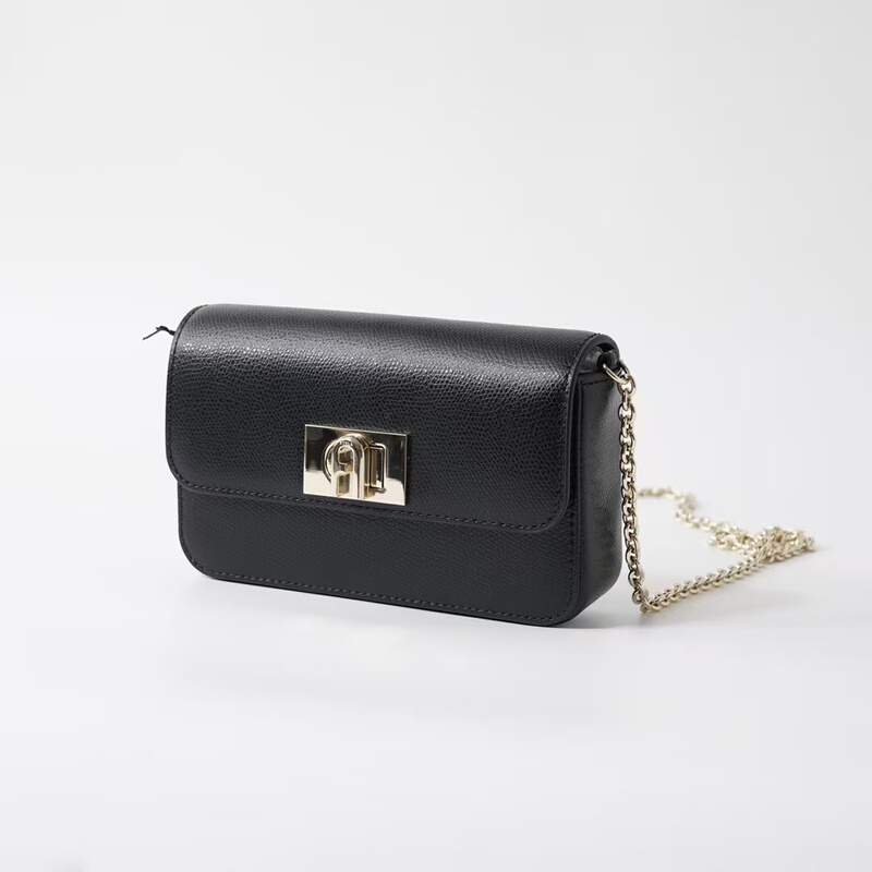 In-Stock F Brand Genuine Leather Flap Chain Small Square Bag for Women with Metal Clasp, Shoulder and Crossbody Bag, Fashionable and Versatile In-Stock F Brand Genuine Leather Flap Chain Small Square Bag for Women with Metal Clasp, Shoulder and Crossbody Bag, Fashionable and Versatile