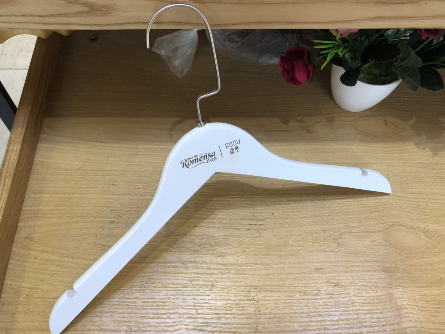 Bare plastic wood hanger pants rack