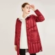 Quần áo mùa đông của phụ nữ Kuo Tai mới xuống áo khoác nữ cỡ trung dài cỡ lớn túi rộng màu trắng vịt xuống rượu vang đỏ xuống áo khoác nữ - Xuống áo khoác