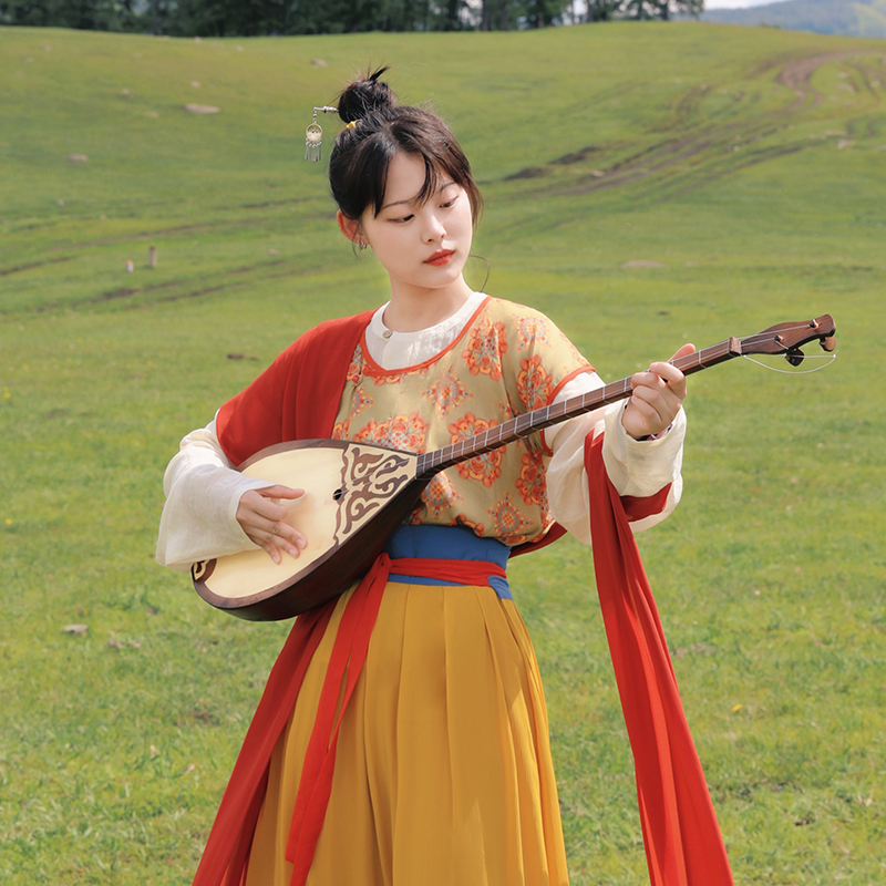 神秘的な鳳凰の桃の花の飛行機の袖とショートパンツの唐風の半袖の日常の通勤夏の女性のオリジナル漢服