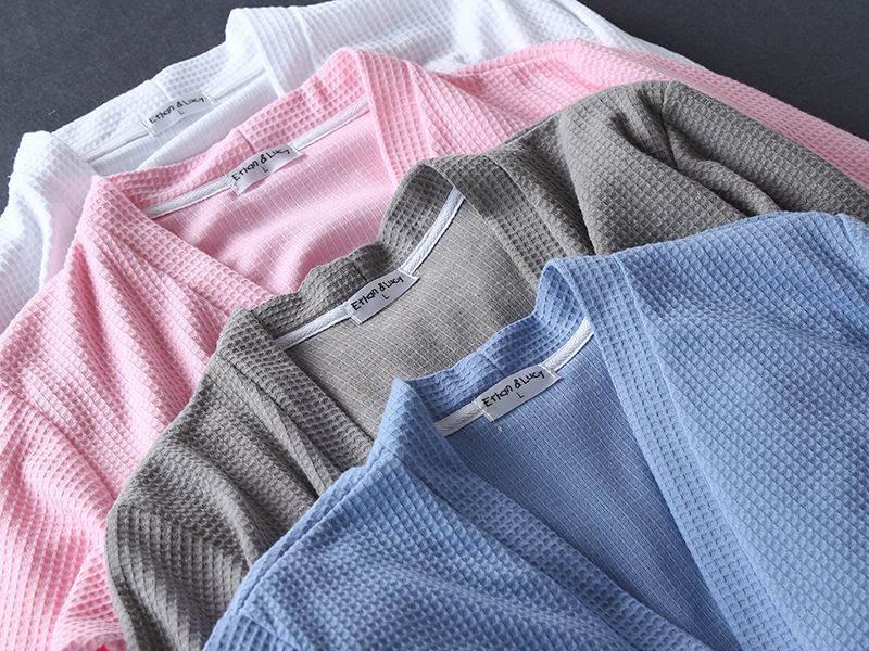 Áo len cotton mùa xuân và mùa hè tay áo chín điểm áo choàng đôi mẫu áo choàng tắm dịch vụ nhà màu rắn bốn màu 12-1 đồ ngủ voan mỏng