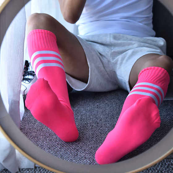 男士足球袜子舒适吸汗透气高腰长筒纯色杠子到膝盖粉紫蓝色四季款