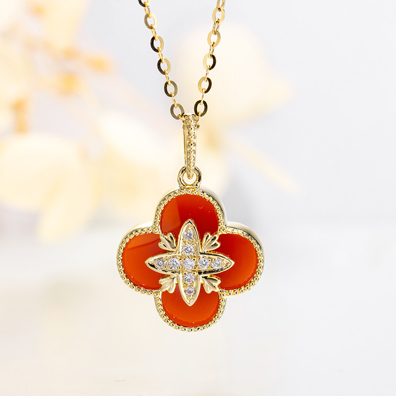 Liao Fu Man Jewelry 18K Gold Quadruleaf Grass Diamond Necklace With Female Real Diamond Red Jade Medullary Bead Edge Pendant Lock Bone Chain