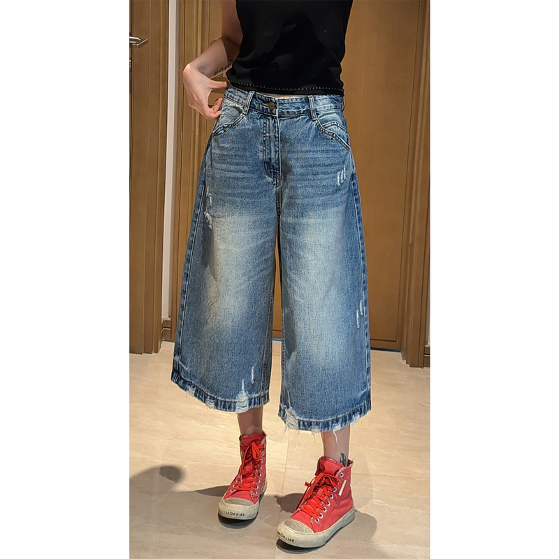 Wide-Leg Denim Cropped Pants for Women 2026 New Style, Washed and Distressed Design, High-Waisted, Loose Fit, Slimming Denim Shorts