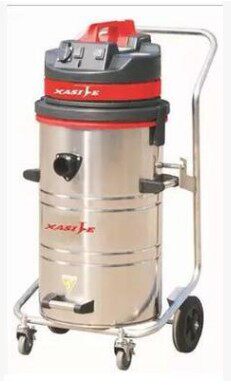 The workshop uses an industrial vacuum cleaner for the suction of iron scraps with a vacuum cleaner