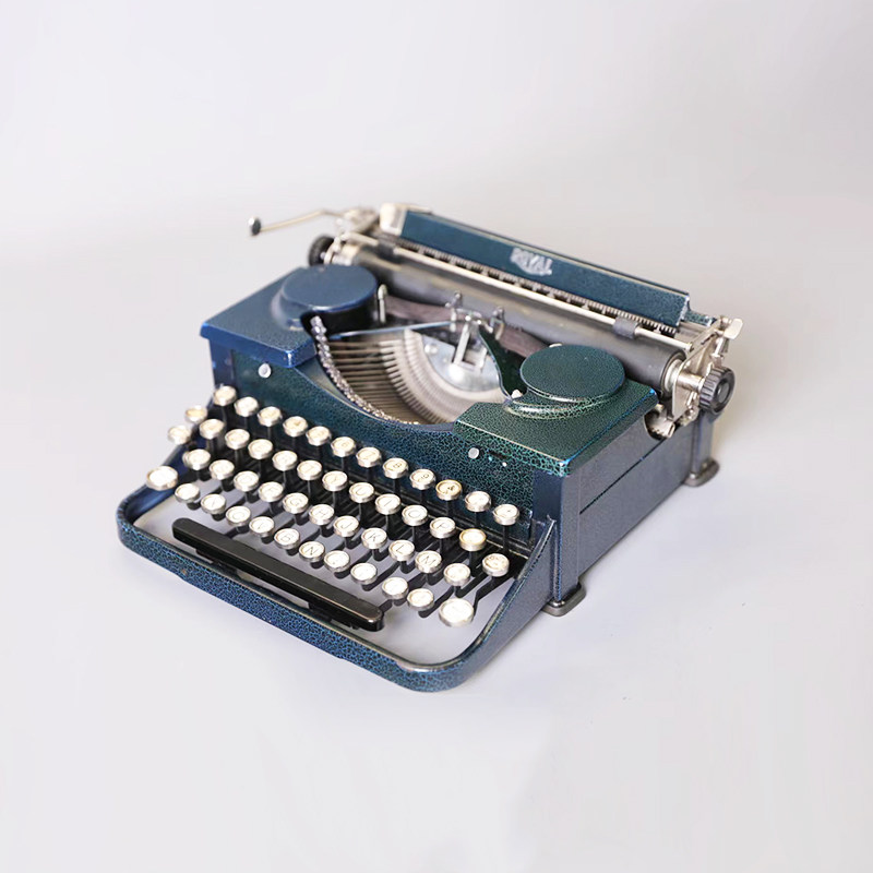 Royal Typewriter American Manufacturing Typewriter Antique Collection Art Birthday Present Normal Use