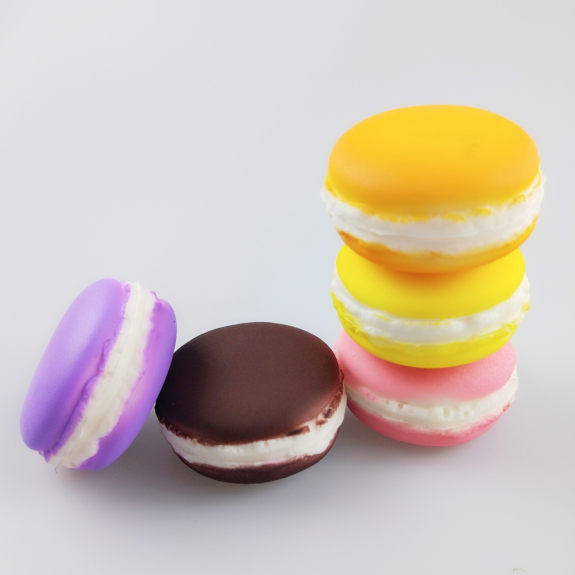 Hot sell Squishy emulation PU bread multicolored macaron mobile phone key hanging decoration vent pressure relieving toy spot